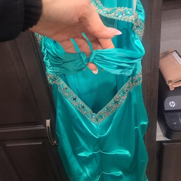 Evening gown - Picture 8 of 9